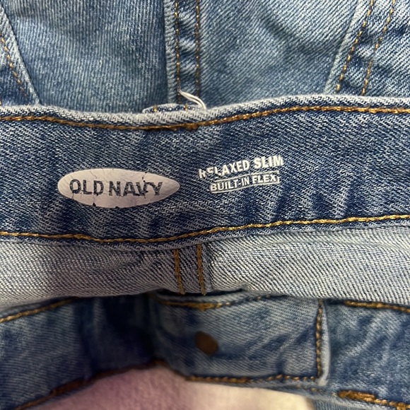 Old navy relaxed fit - Picture 2 of 2